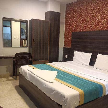 Hotel Park Avenue Λάκναου Εξωτερικό φωτογραφία